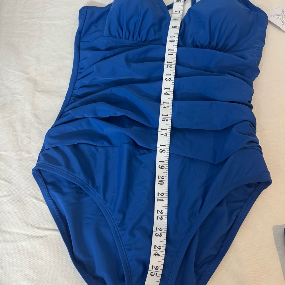 Qualifies 3/$50 Swimsuit - Ruched waist, delicate Criss-Cross straps - Medium - Picture 7 of 8